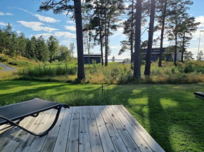 Fridfullt läge, stuga med sjöutsikt